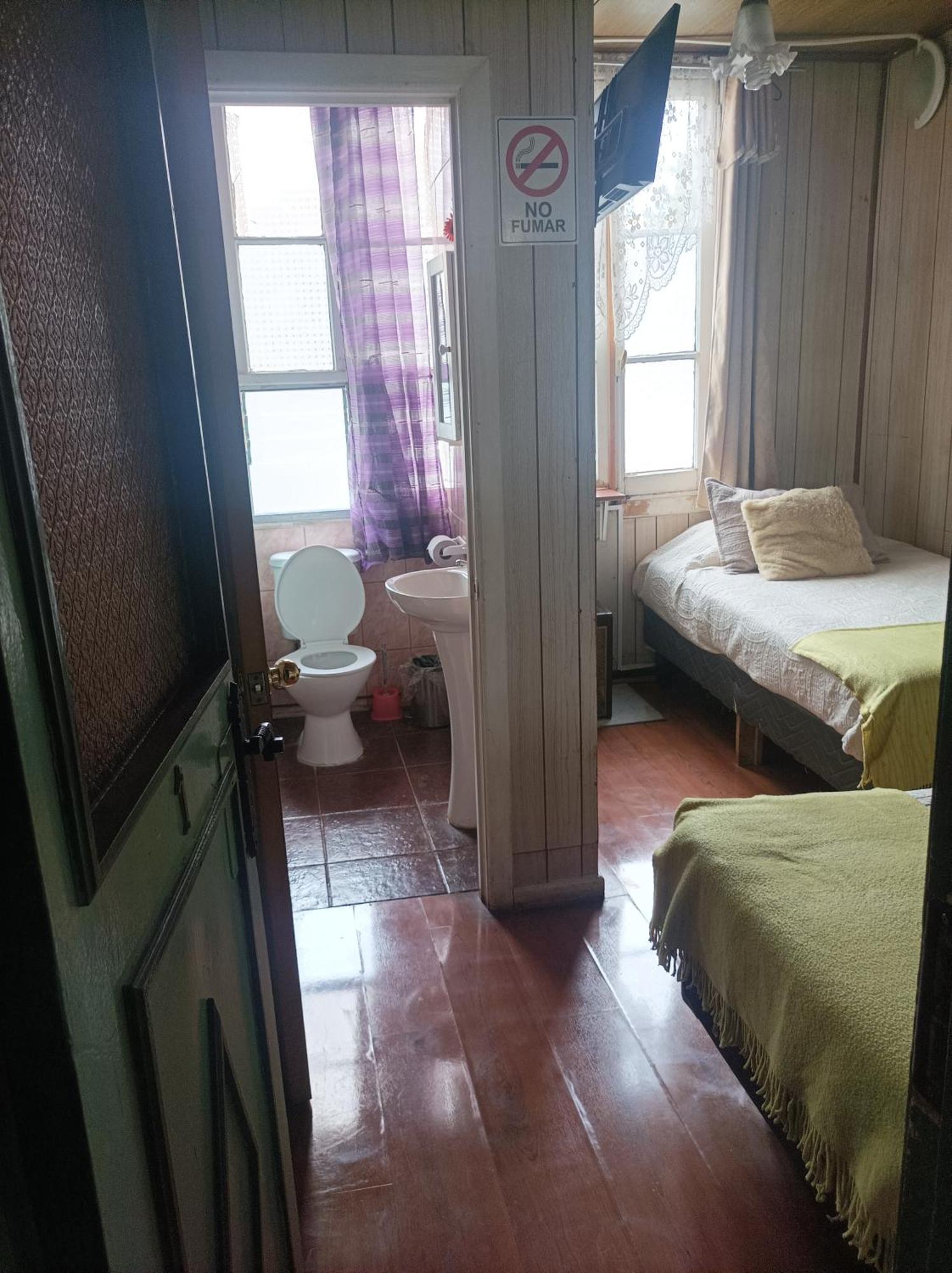 Alojamiento Familiar Rey Bed & Breakfast Punta Arenas Ngoại thất bức ảnh
